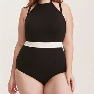Torrid Strappy Black White High Neck One Piece Swimsuit Size 2/2X *READ